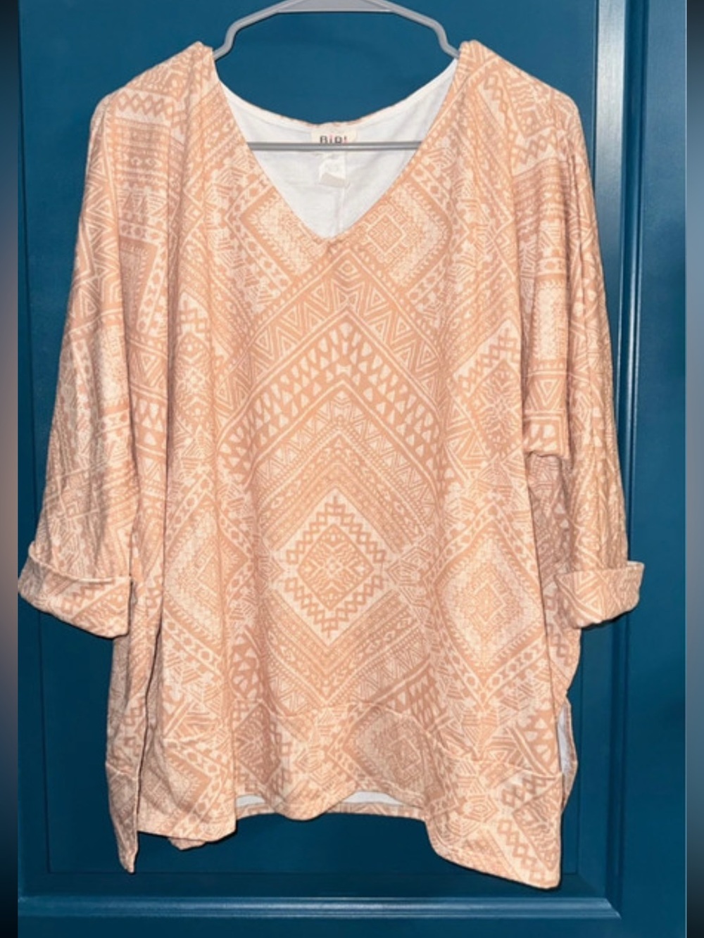Soft Peach/Beige Aztec Patterned V-Neck Women's Top - BIBI, Size L